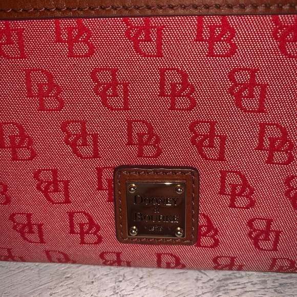 Dooney & Burke wristlet/ key chain - Picture 3 of 7